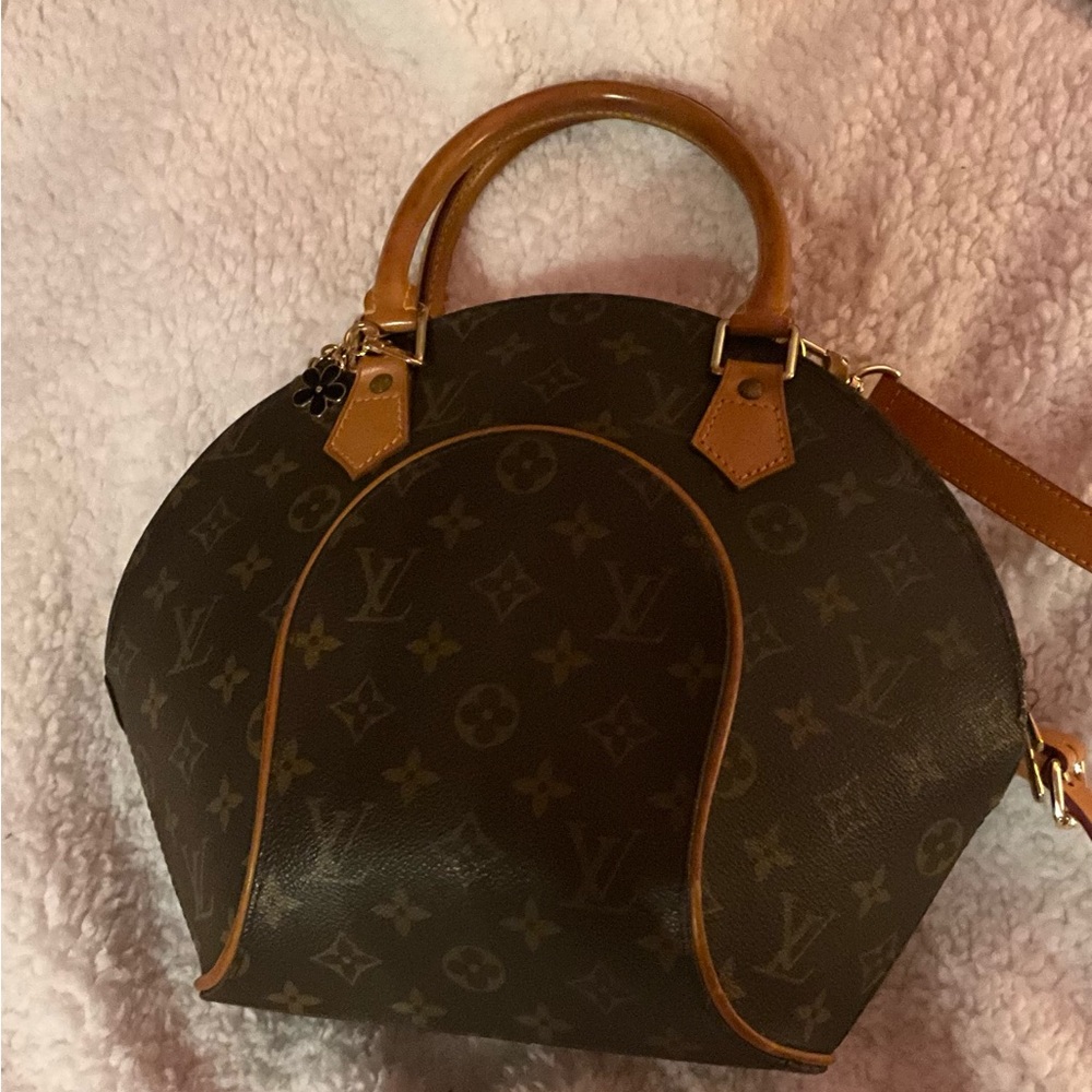 Louis Vuitton ellipse pm